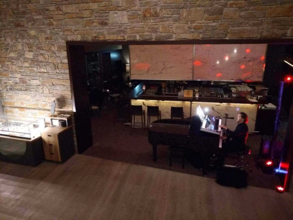 Kempinski Berchtesgaden Pianoentertainer Monsieur T.