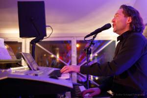 Monsieur T. Pianist Sänger DJ Hope gala Dresden